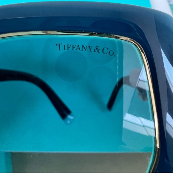🔴Authentic TIFFANY & CO  T Design Collection Navy Sunglasses 🔴 - Picture 4 of 10